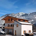 Sapatho Apartment *