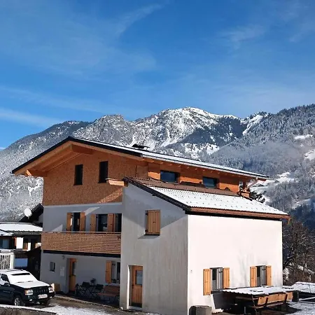 Sapatho Apartment *