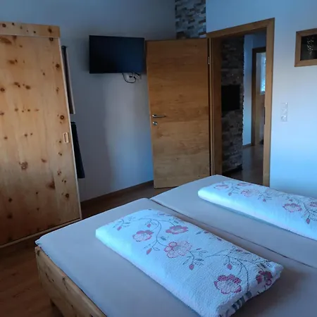 Sapatho Apartment *